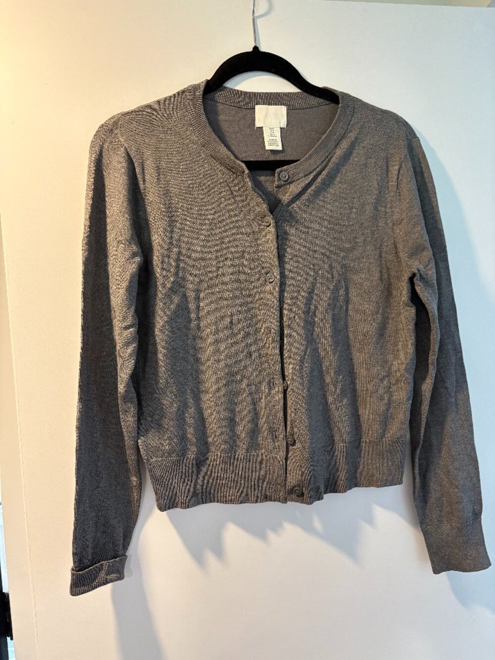 H&M Grey Crewneck Button Front Cardigan Fine Knit Long Sleeve M